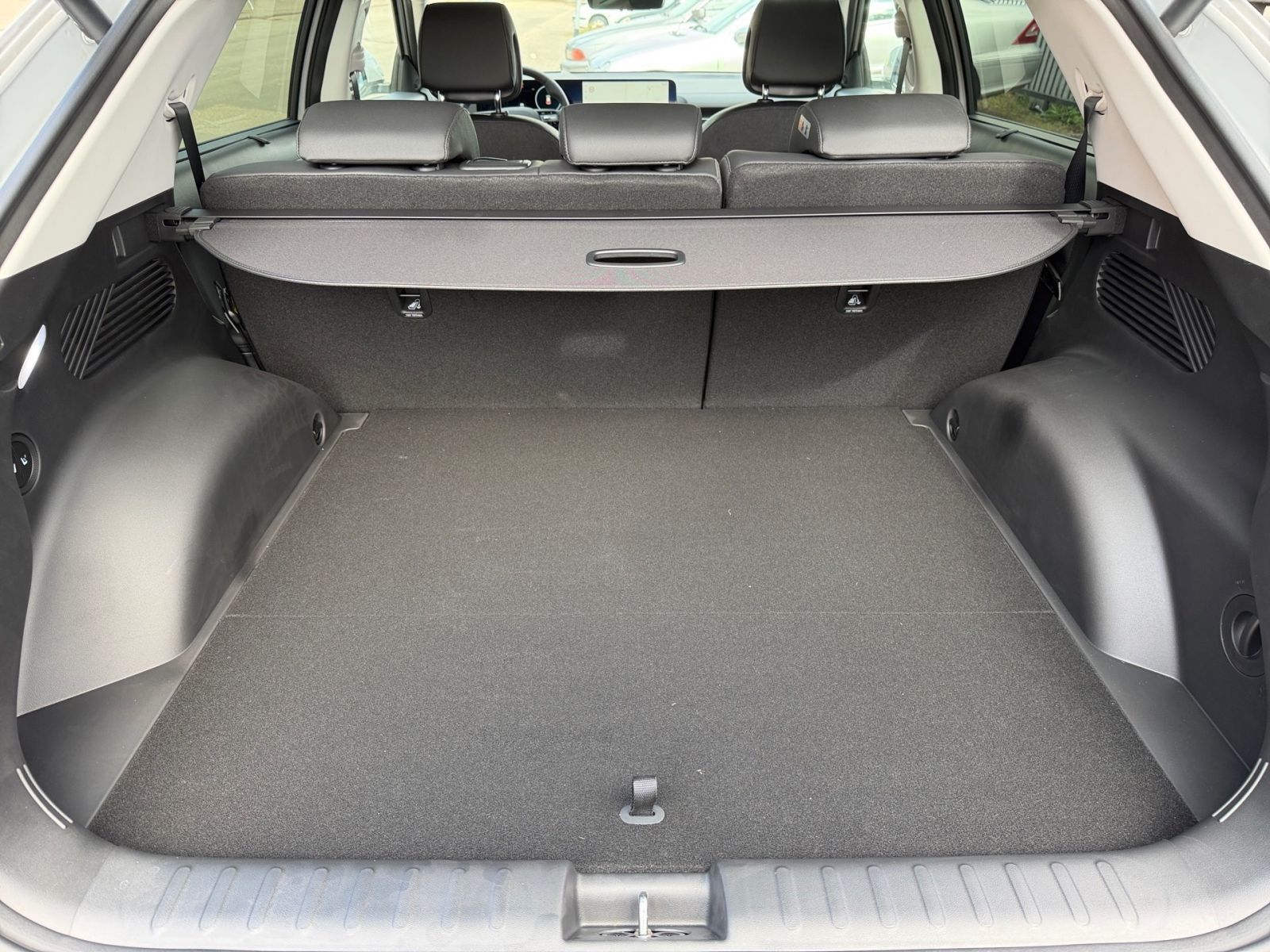 Fahrzeugabbildung Hyundai IONIQ 5 Uniq Elektro 84 kWh 4WD Park-Paket