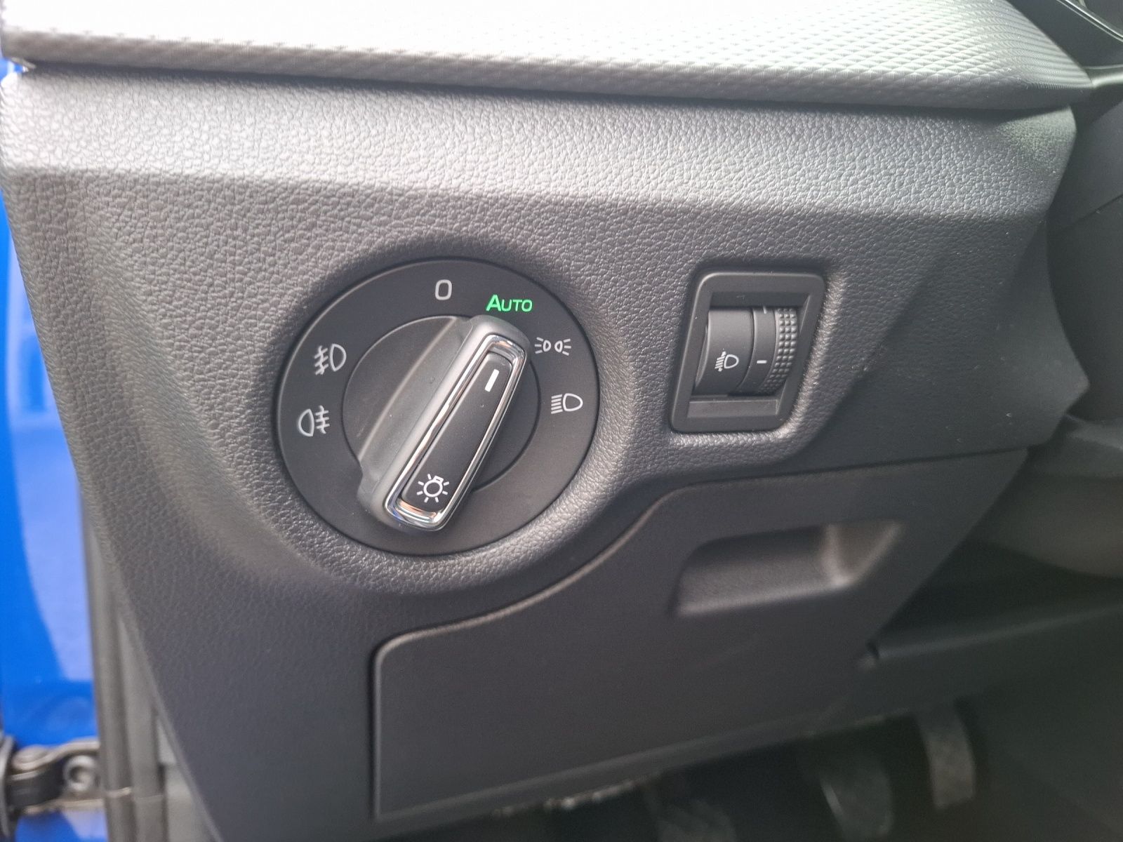 Fahrzeugabbildung SKODA Scala TSI Ambition LED Klima PDC SHZ GRA  LM