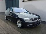 BMW 330d xDrive Klima Xenon Navi Leder Einparkhilfe - BMW 330 aus 2010: 330d