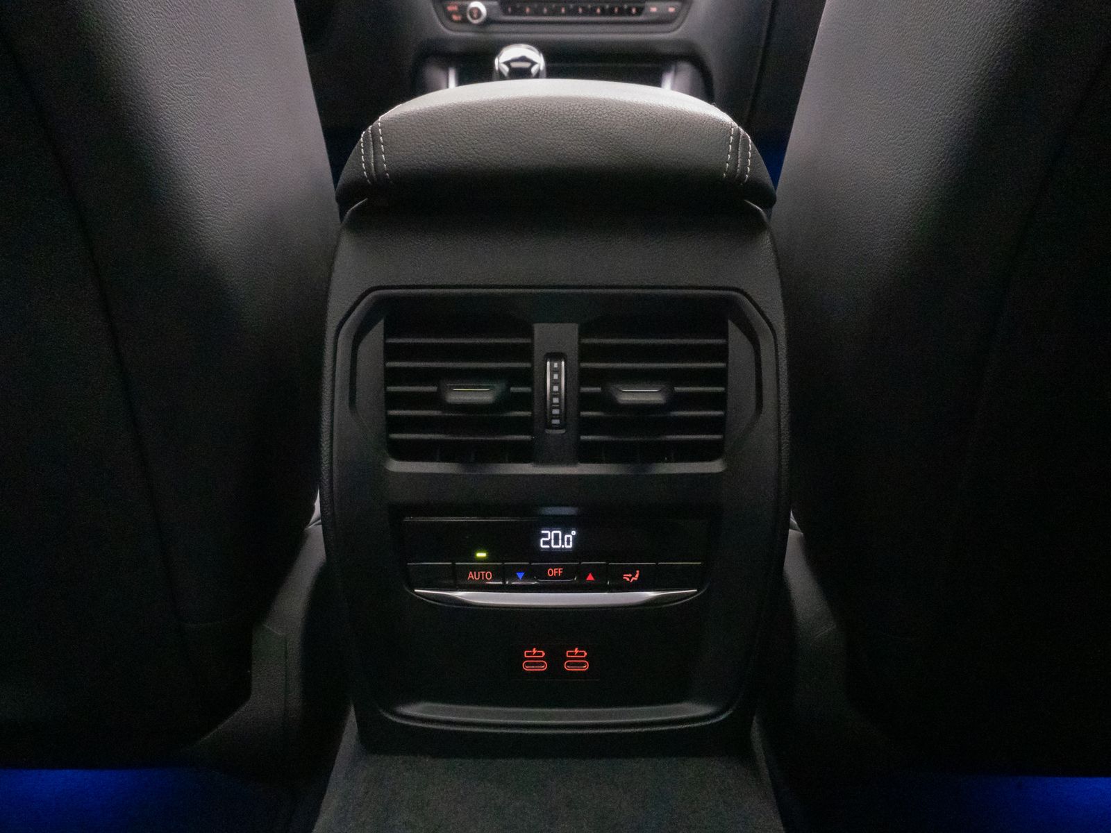 Fahrzeugabbildung BMW 430d xD Coupé Glasdach Laser DAB HiFi Komfort 19