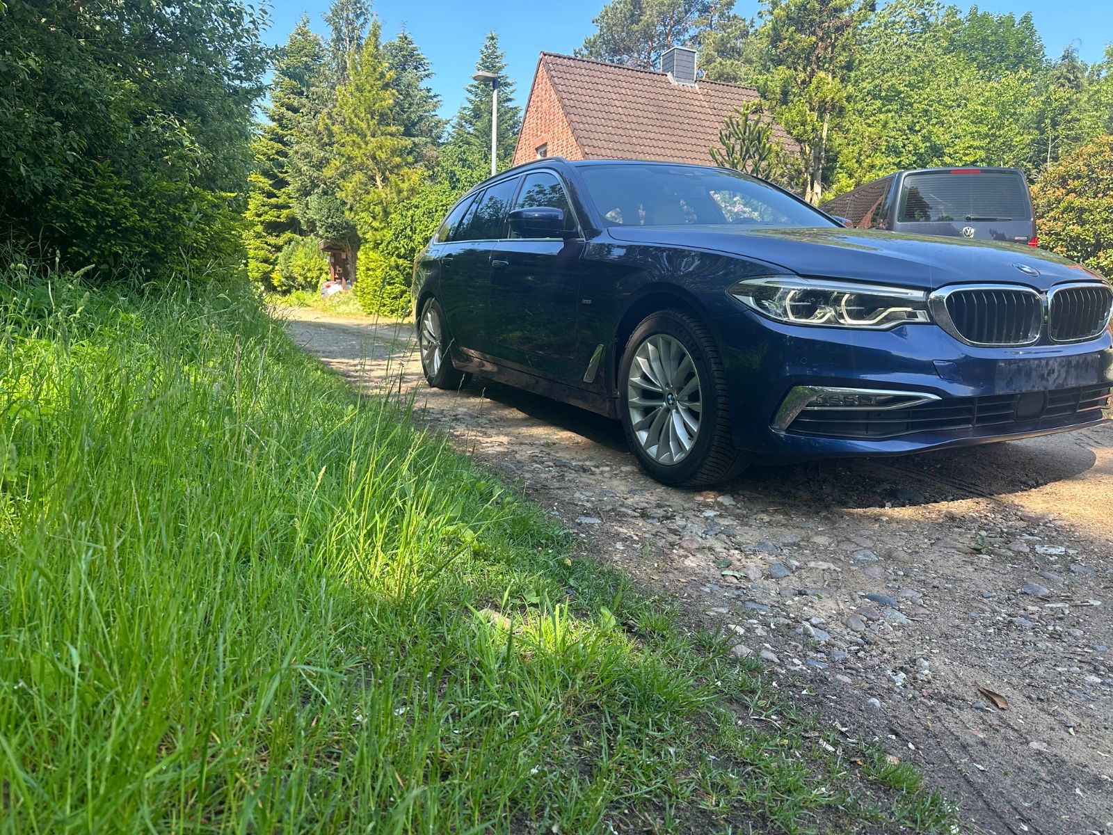 BMW BMW 520d xDrive Pano HUD AHK Keyless 