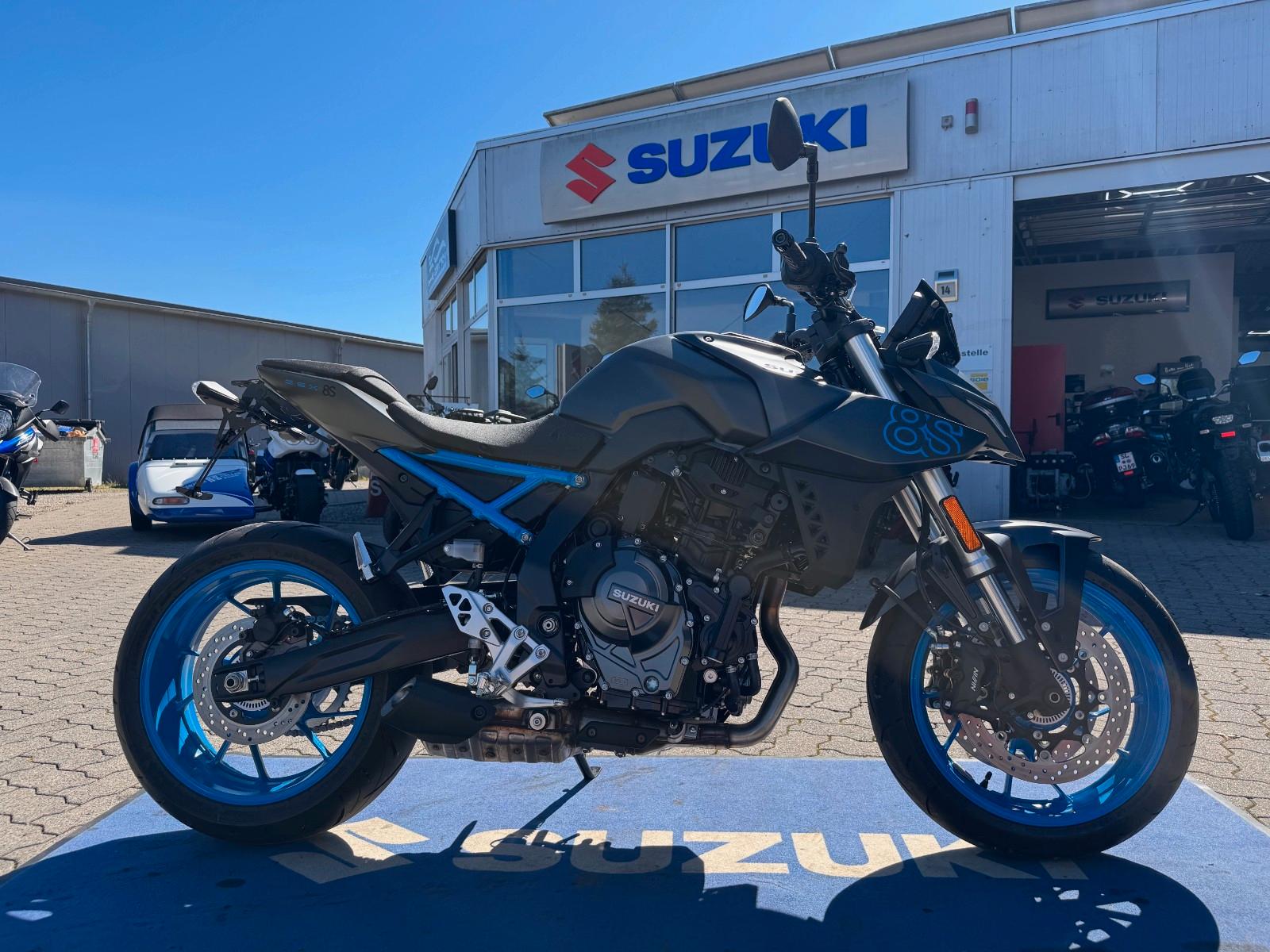 Suzuki GSX 800 8S