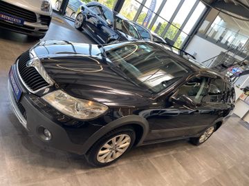 Skoda Octavia Combi Scout 4X4 *TÜV Neu*Xenon*