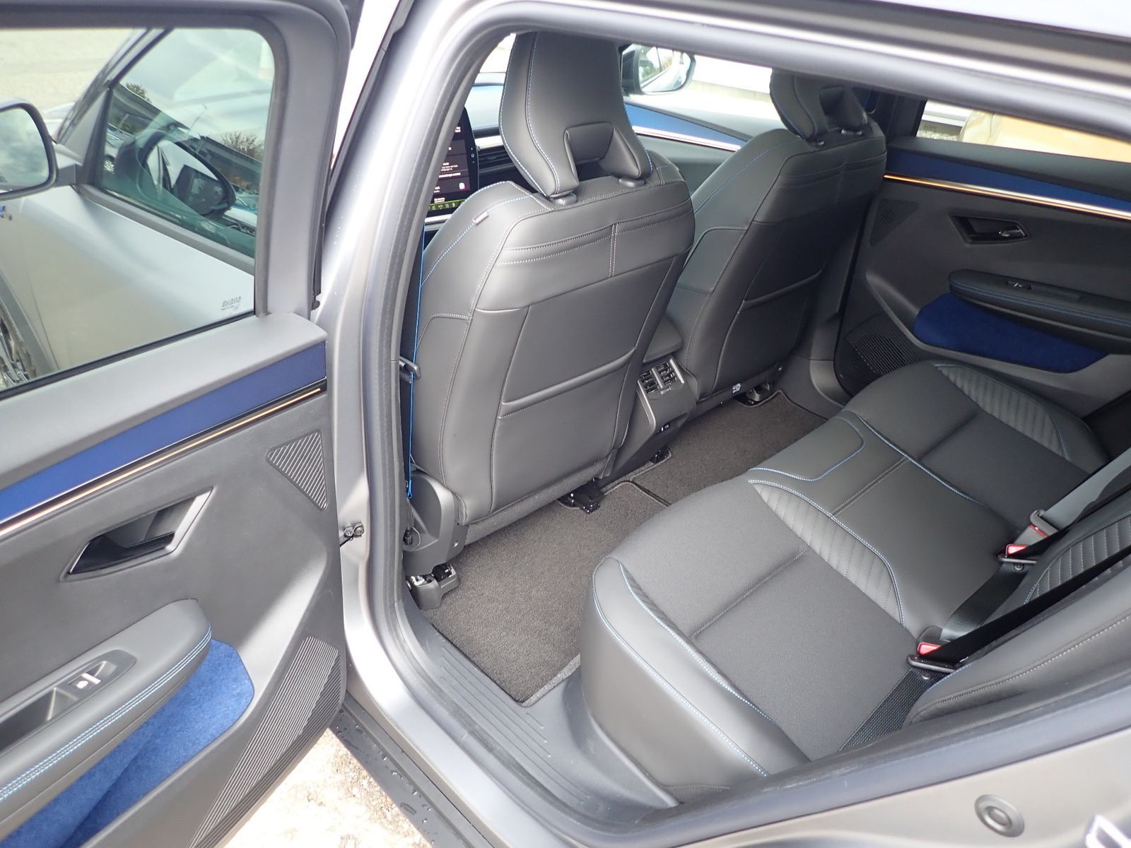 Fahrzeugabbildung Renault Scenic E-TECH 100% ele Esprit Alpine 220 Long Ra
