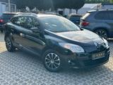 Renault Megane Nav/Pdc Expression 1.6 - Renault Megane aus 2012 mit Benzin-Antrieb: Kombi