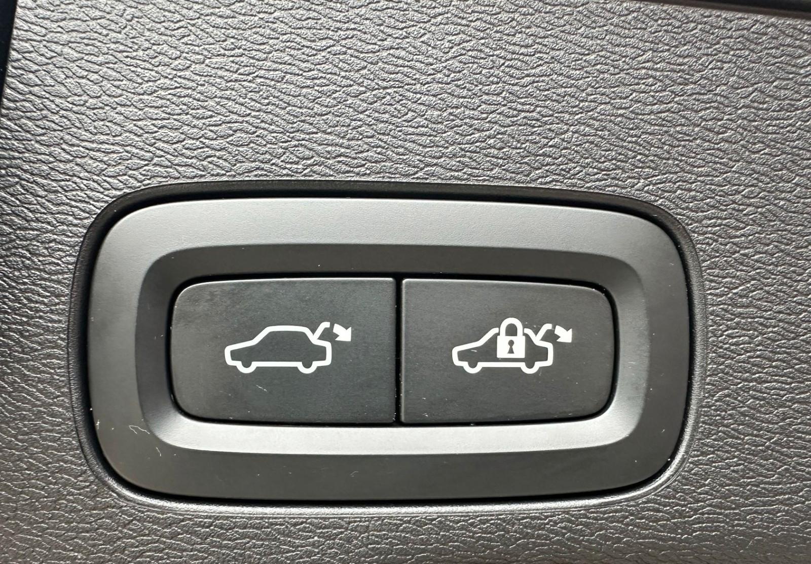 Volvo XC 60 Inscription 2WD*SHZ*Navi*Vollleder*LED*