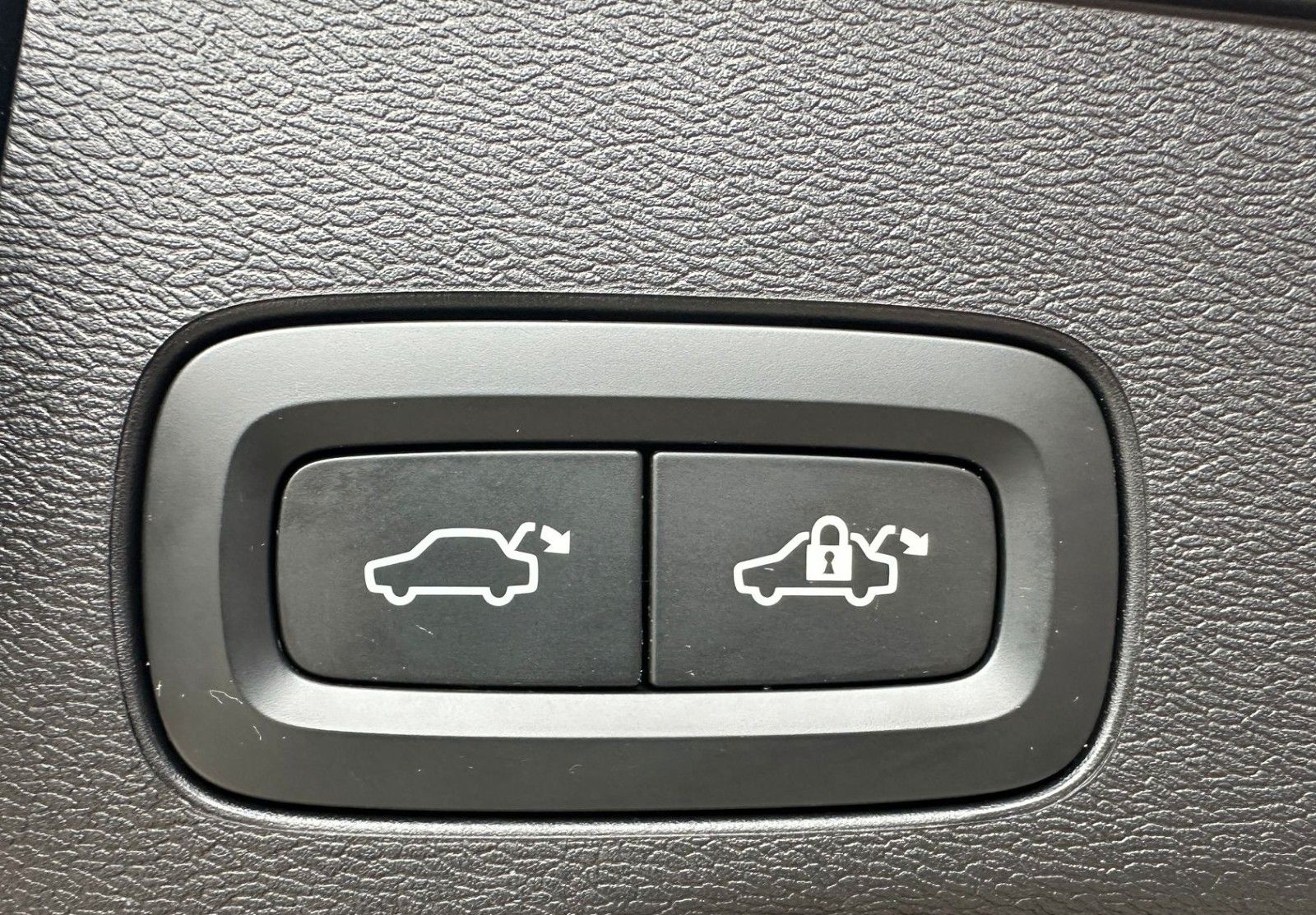 Volvo XC 60 Inscription 2WD SHZ Navi Vollleder LED foto 22