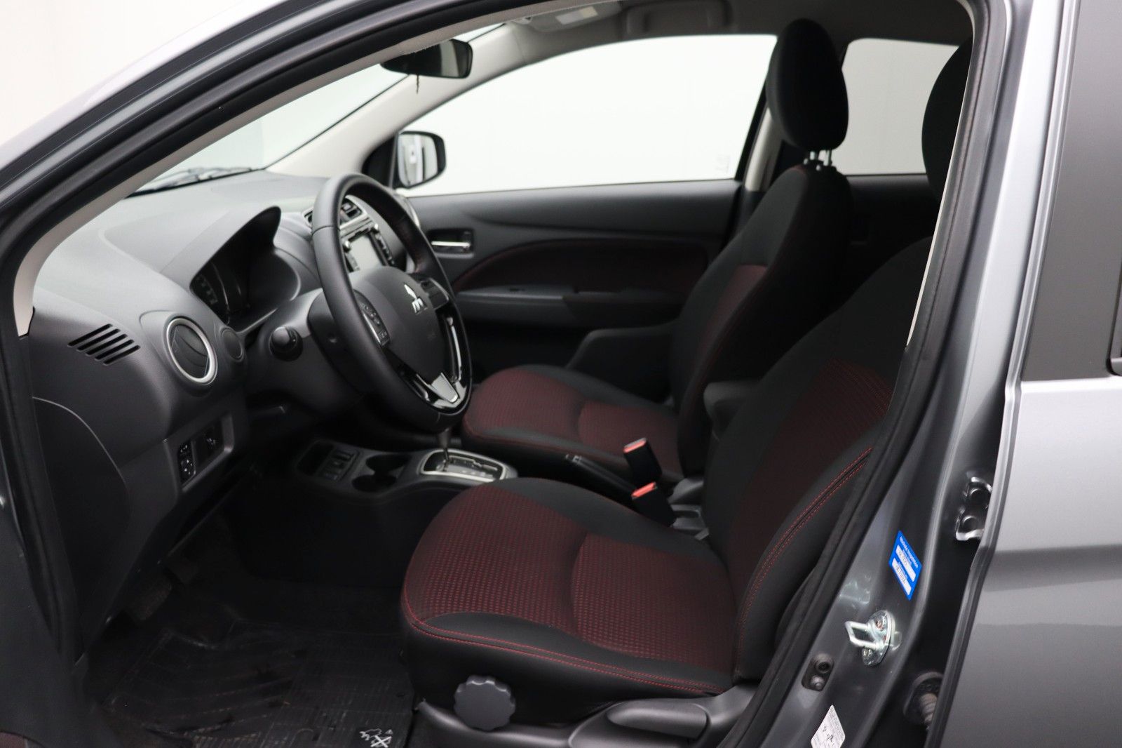 Fahrzeugabbildung Mitsubishi Space Star 1.2 Spirit+ Black