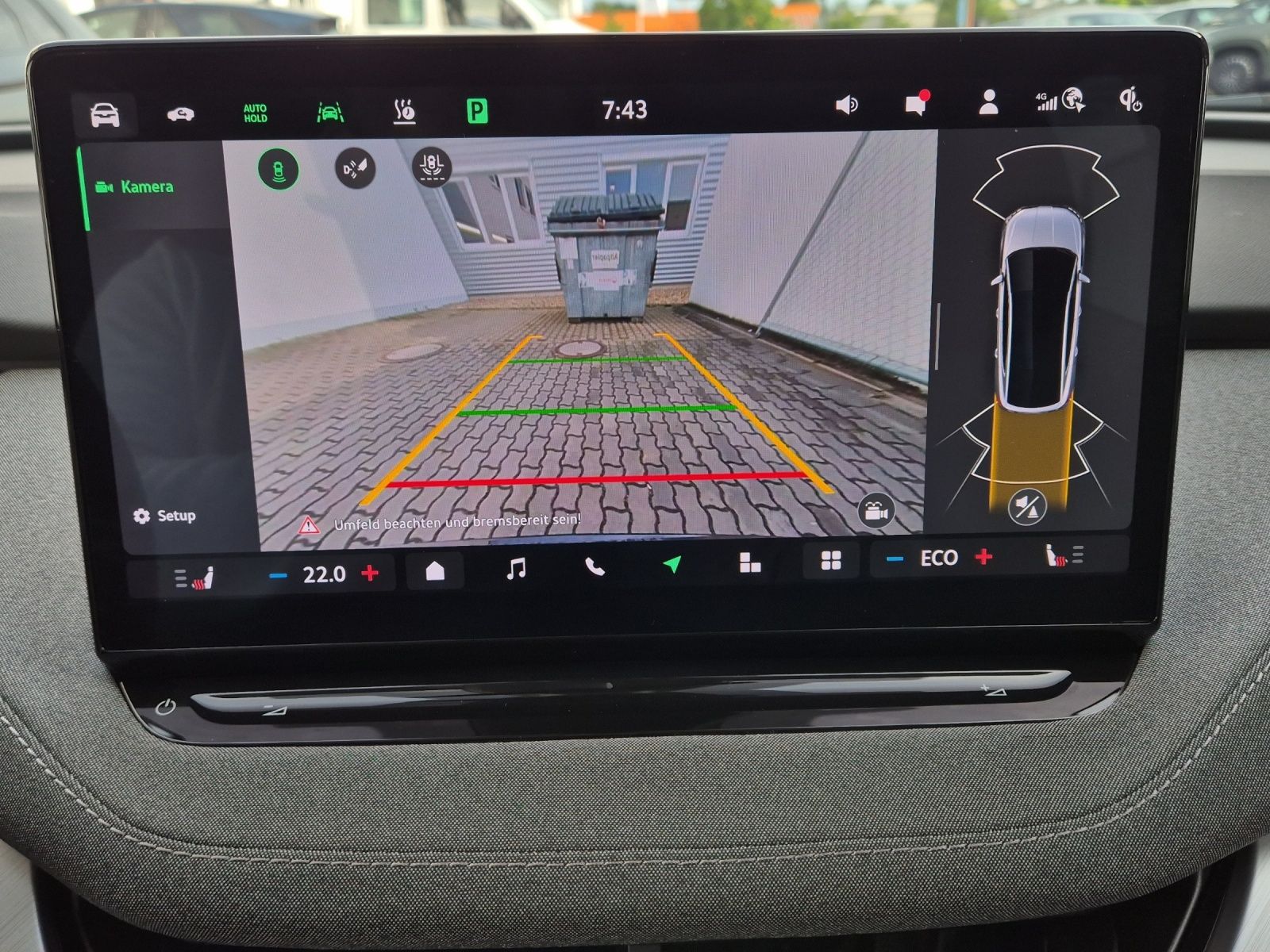 Fahrzeugabbildung SKODA Enyaq Coupé 85 Loft Matrix AHK WäPu Navi Pano AC