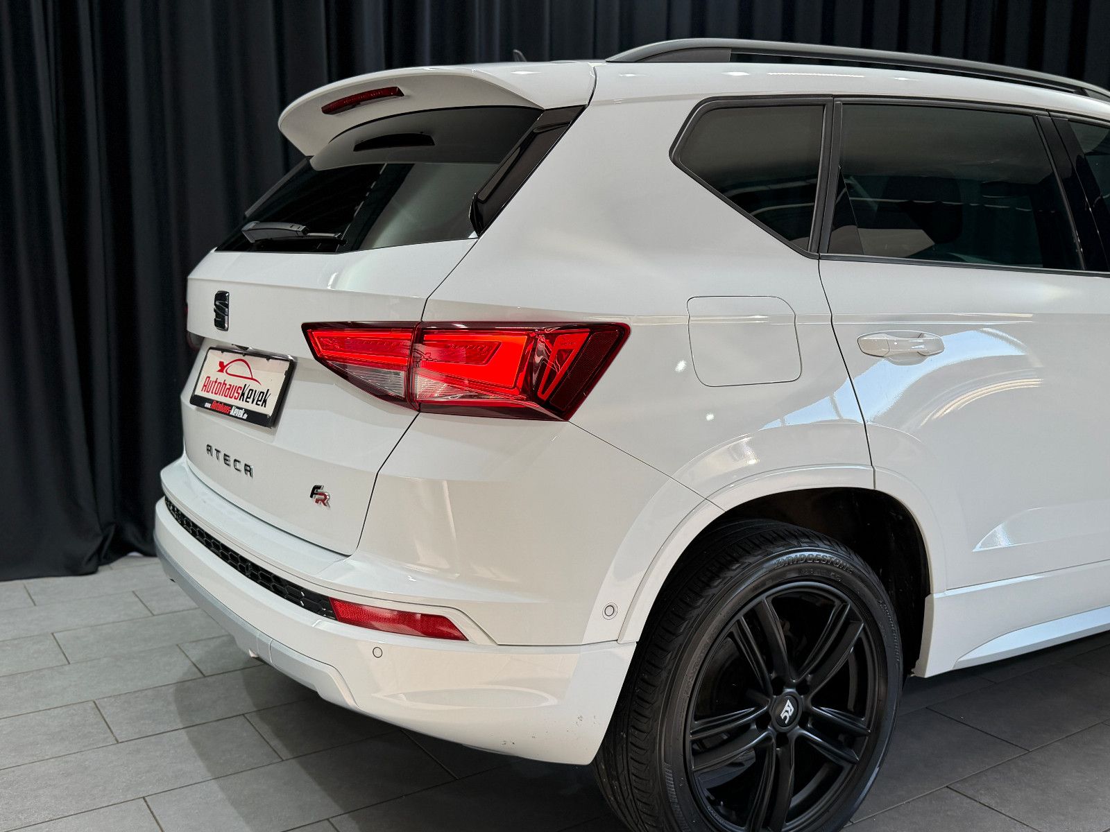 Fahrzeugabbildung SEAT Ateca FR|BEATS|AHK|RF-CAM|LED|1-HD