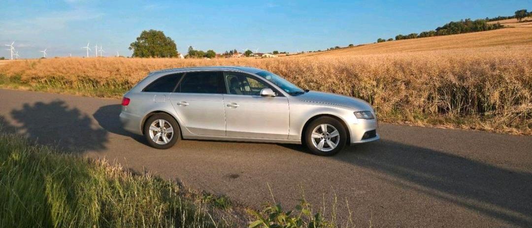 Audi A4 2011 — photo 9