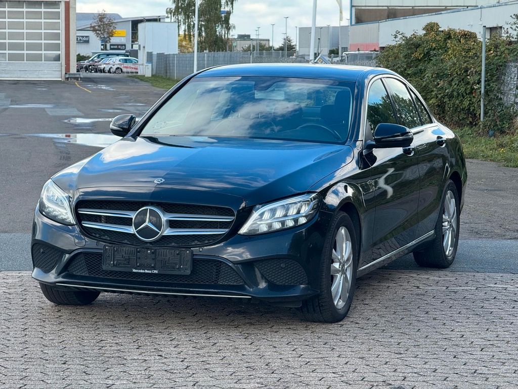 Image of Mercedes-Benz C 200