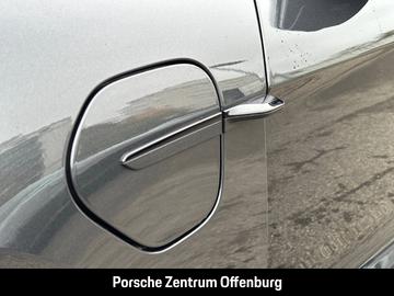 2025 Porsche TAYCAN — миниатюра 11