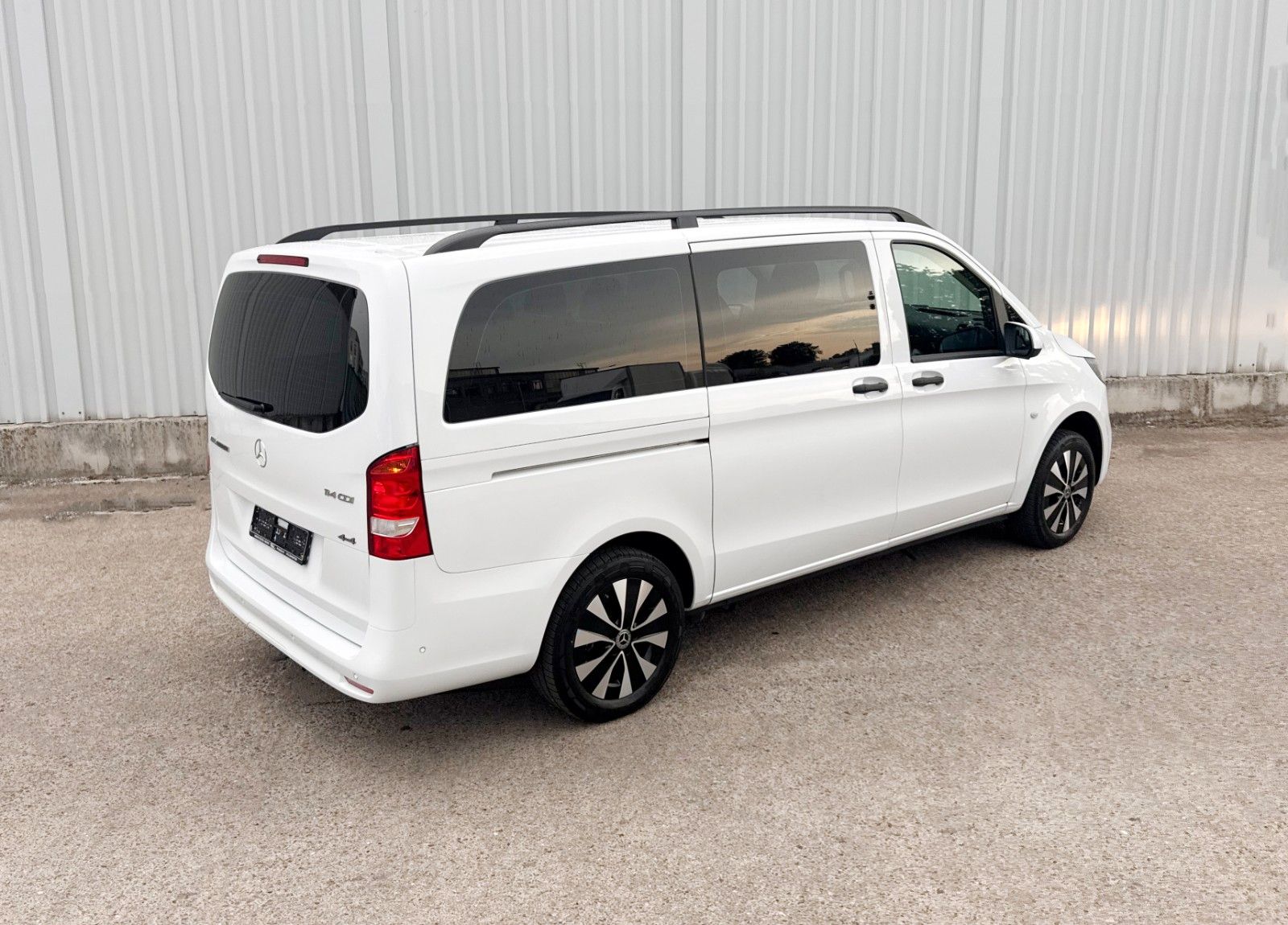 Mercedes-Benz Vito Tourer CDI 4Matik lang PRO 8 Sitz Navi TOP! foto 9
