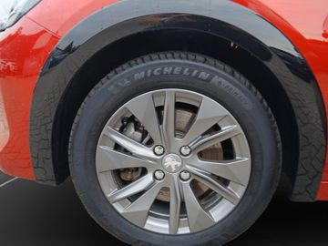 Peugeot 208 e- Allure Elektromotor 136 e- Kam.+KeyLess