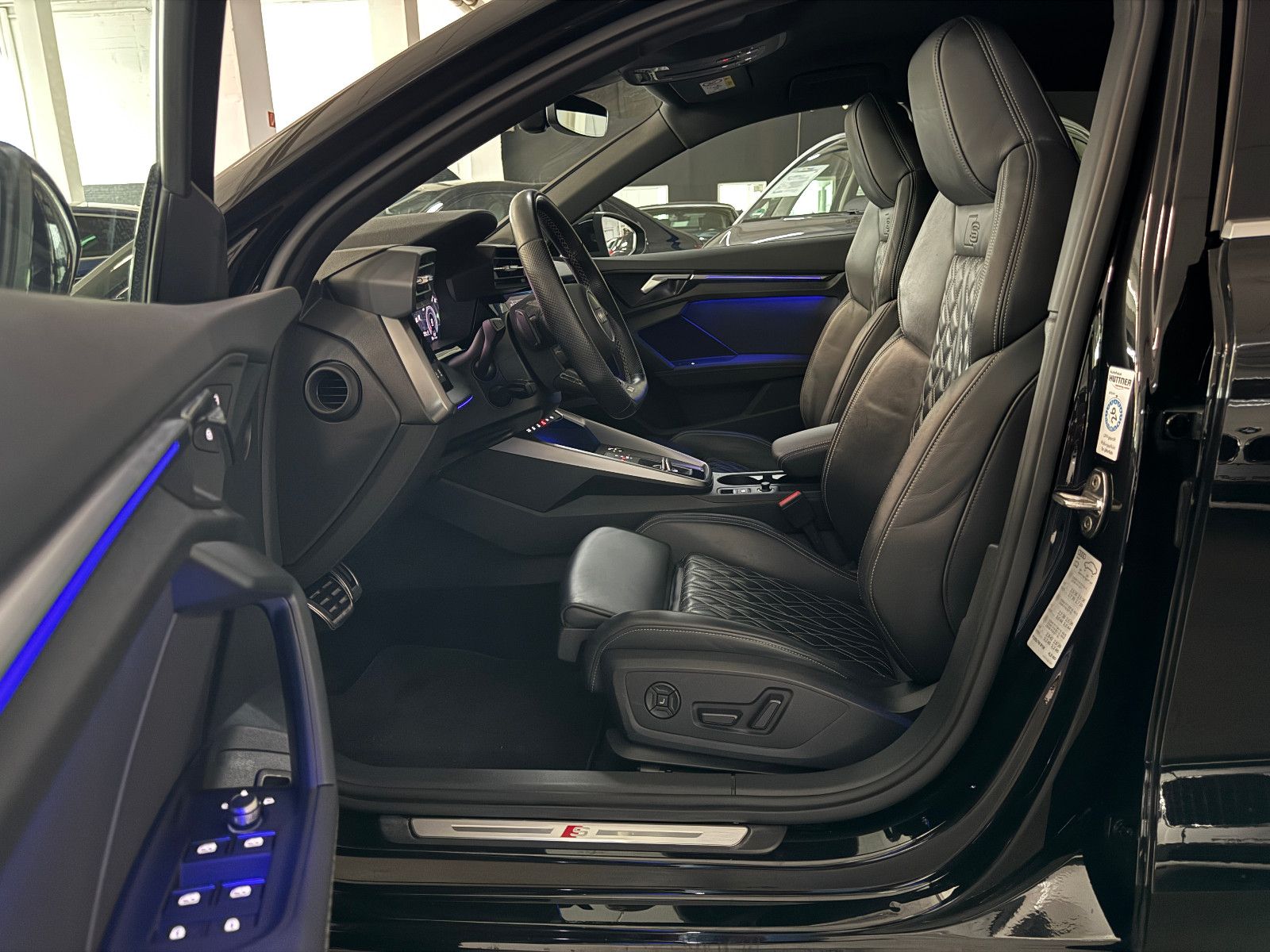 Fahrzeugabbildung Audi A3 40 TDI LIM. QUATTRO 3X S-LINE RS3 S-SITZE B&0