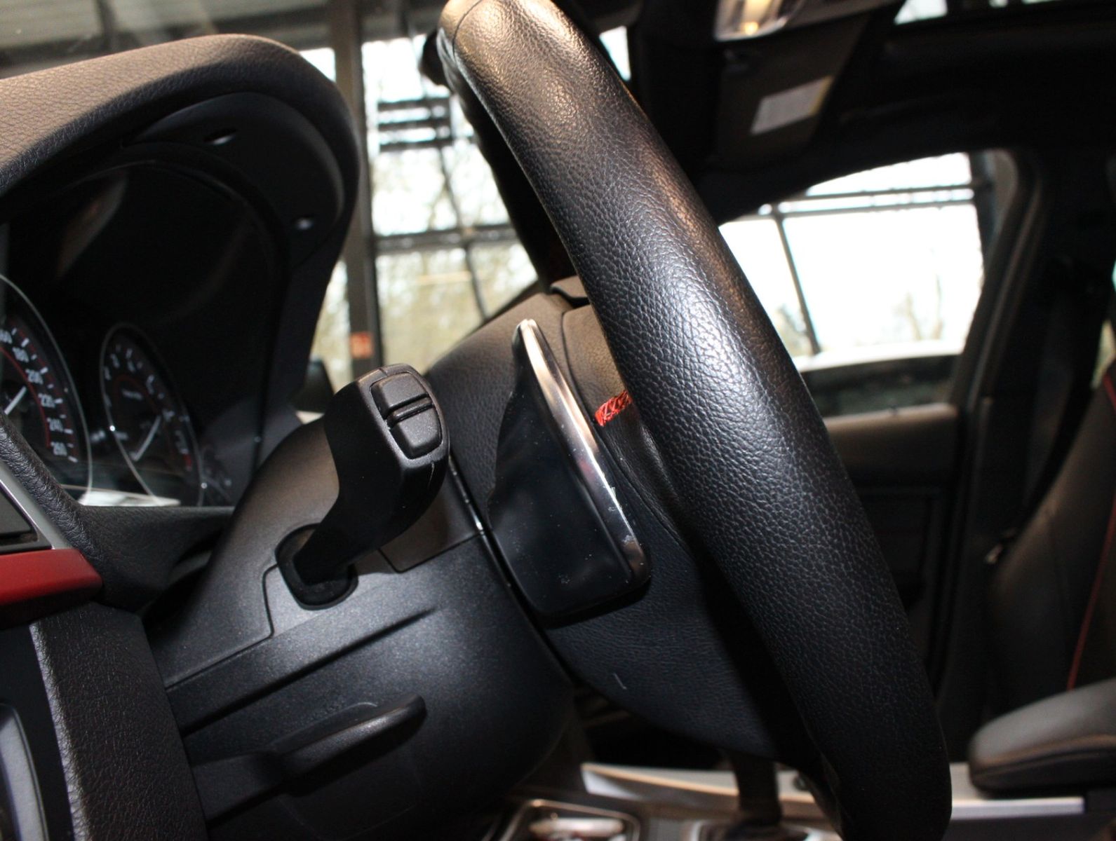 Fahrzeugabbildung BMW 335i Sport Line*Head-UP*Bi-Xenon*GSD