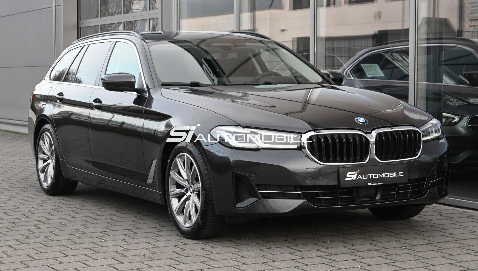 Fahrzeugabbildung BMW 520d xDr. Touring °ACC°STANDHEIZ°MASSAGE°HEAD-UP