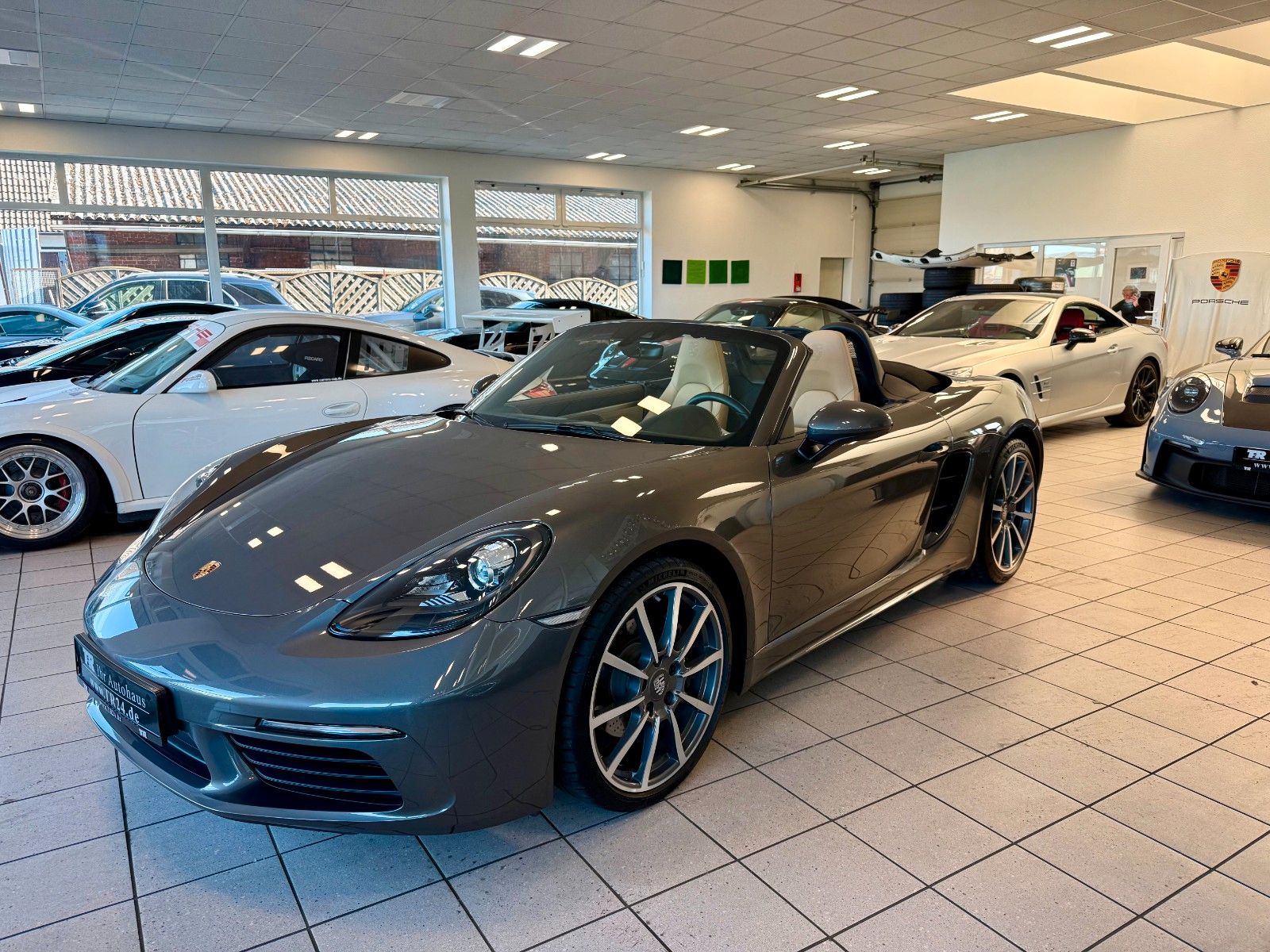 Fahrzeugabbildung Porsche 718 Boxster 20"Zoll / BOSE / Bi-Color / PCM-Navi