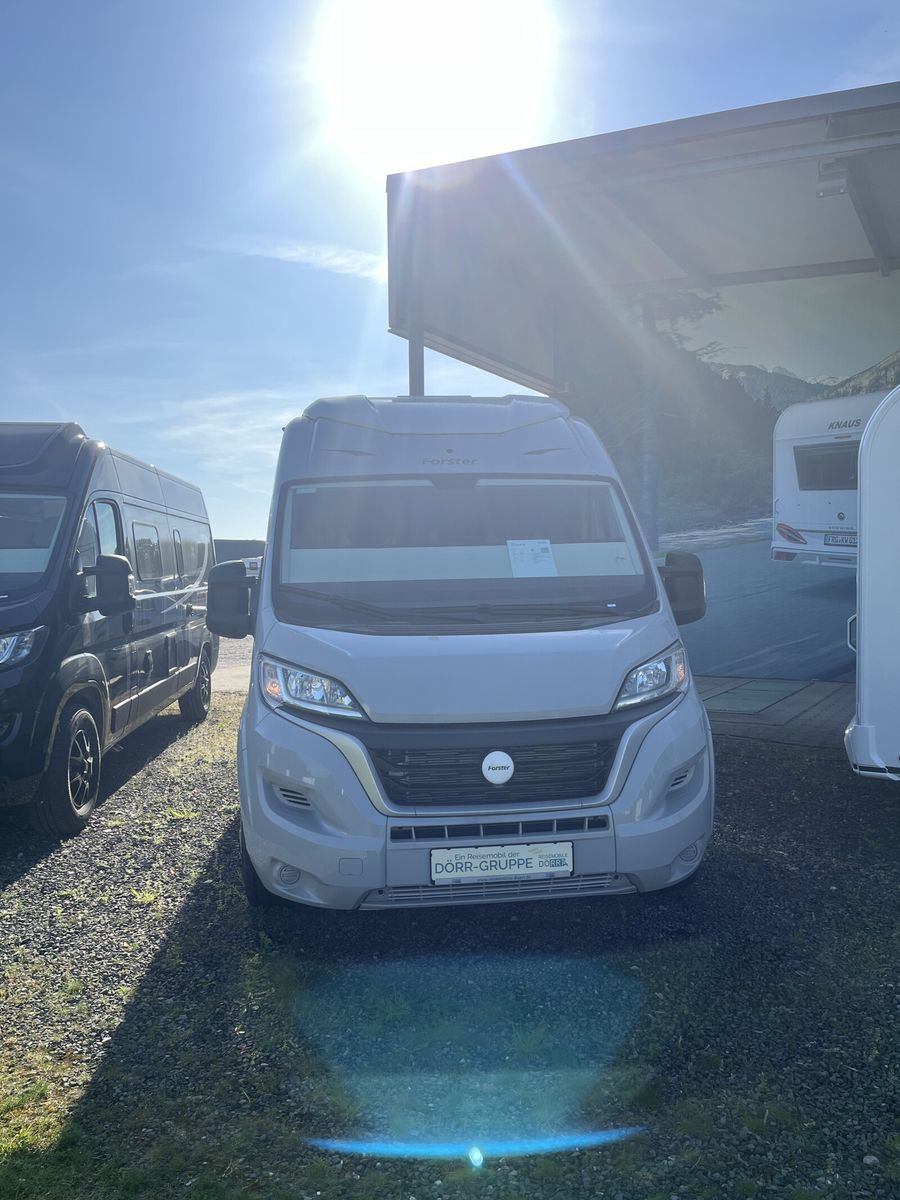 Fahrzeugabbildung Forster Vantasy 541 HB 140 PS mit Pop-Up Dach