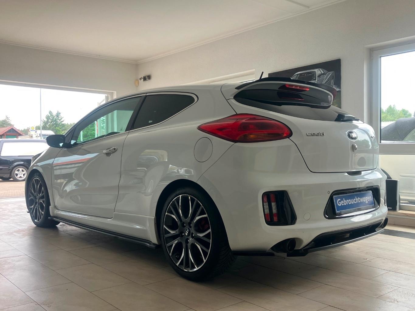 Kia cee'd 1.6 T-GDI GT-Track Panorama Navi