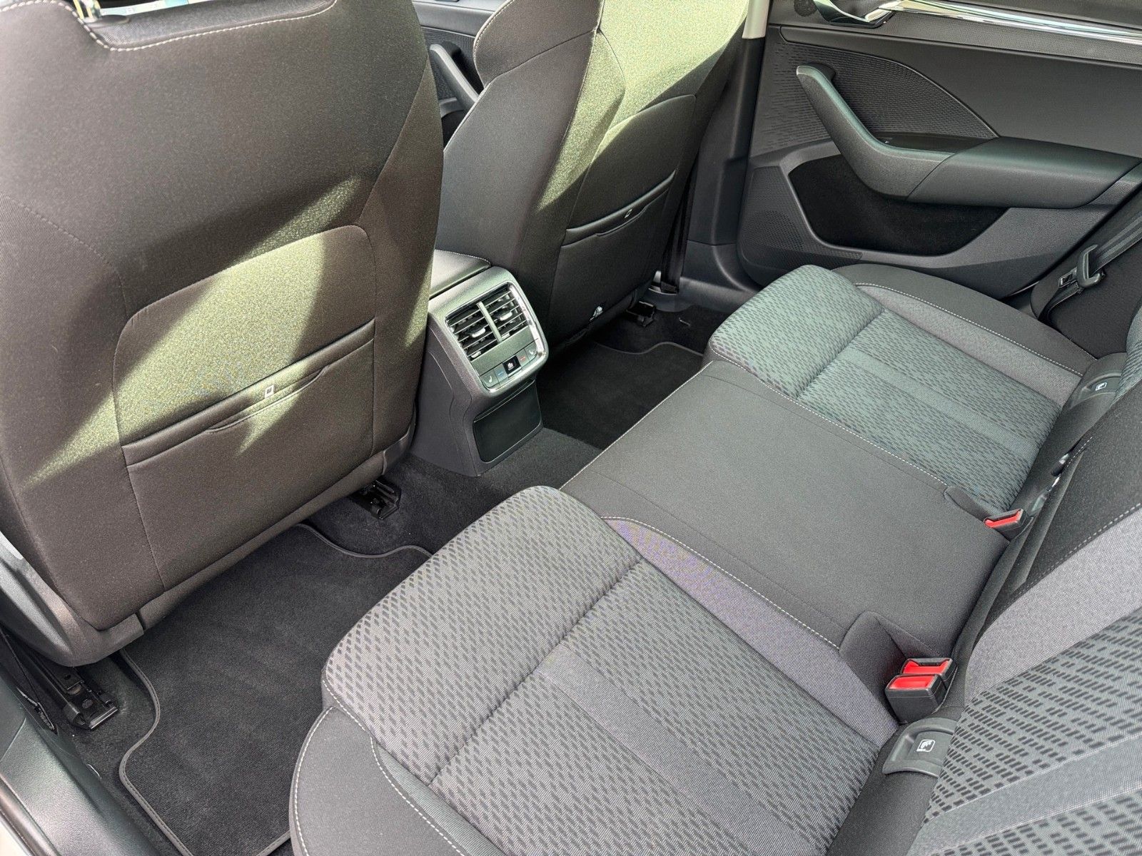 Fahrzeugabbildung SKODA Octavia Combi Style First Edition 2.0 TDI