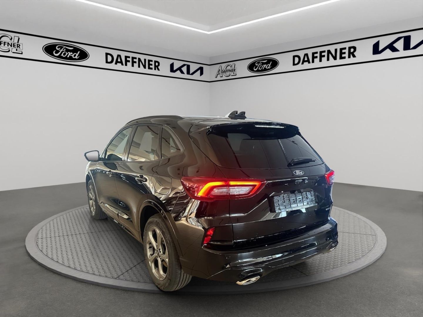 Fahrzeugabbildung Ford Kuga ST-Line Hybrid FHEV // Winter-Paket // Fahr