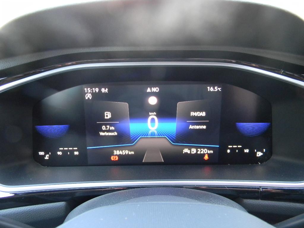 Volkswagen T-Roc R-Line 1,0 TSI 81KW 6 GANG KAMERA, миниатюра 23