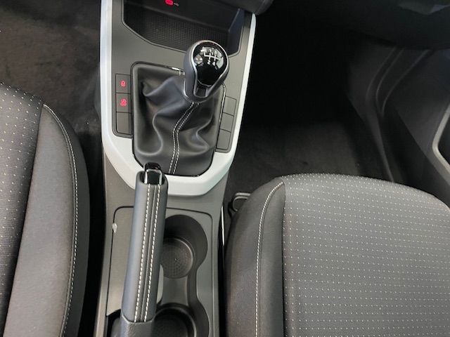 Fahrzeugabbildung SEAT Arona Style Winterpaket Tempomat Navi DAB LED