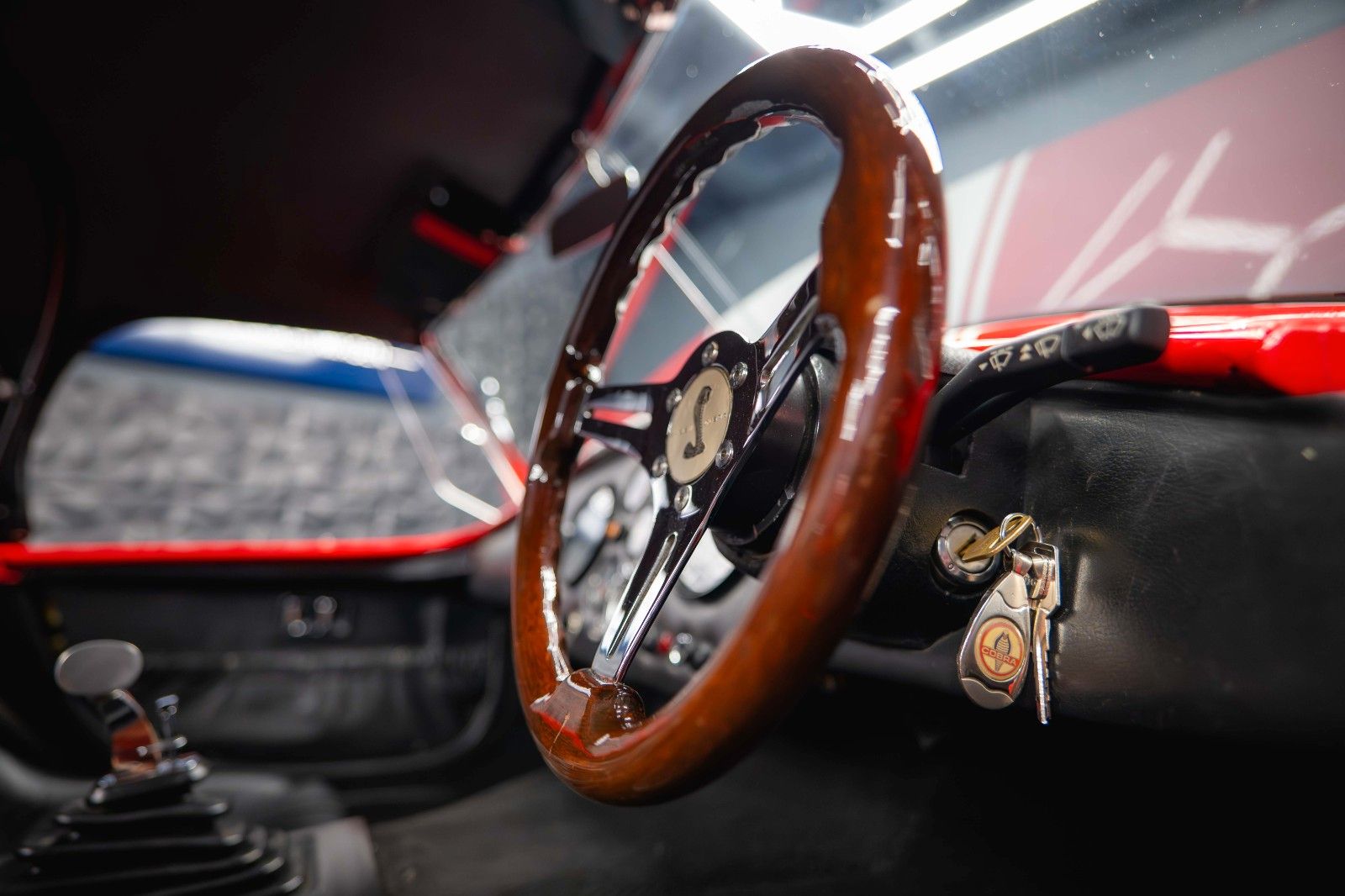 Fahrzeugabbildung Cobra KCC Cobra Ford 302 V8 5.0 Autom. H-Zulassung