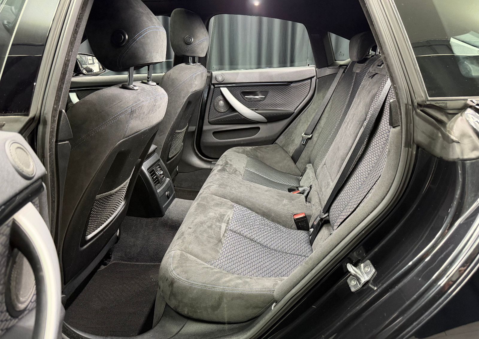 Fahrzeugabbildung BMW BMW 428i xDrive Gran Coupe M Sport|H&K|PANO|1.Hd