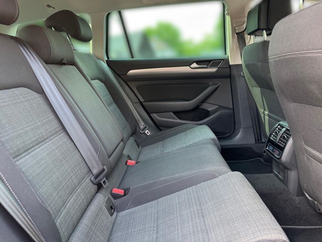 Passat Variant Business 1.5 TSI DSG LED Navi AHK