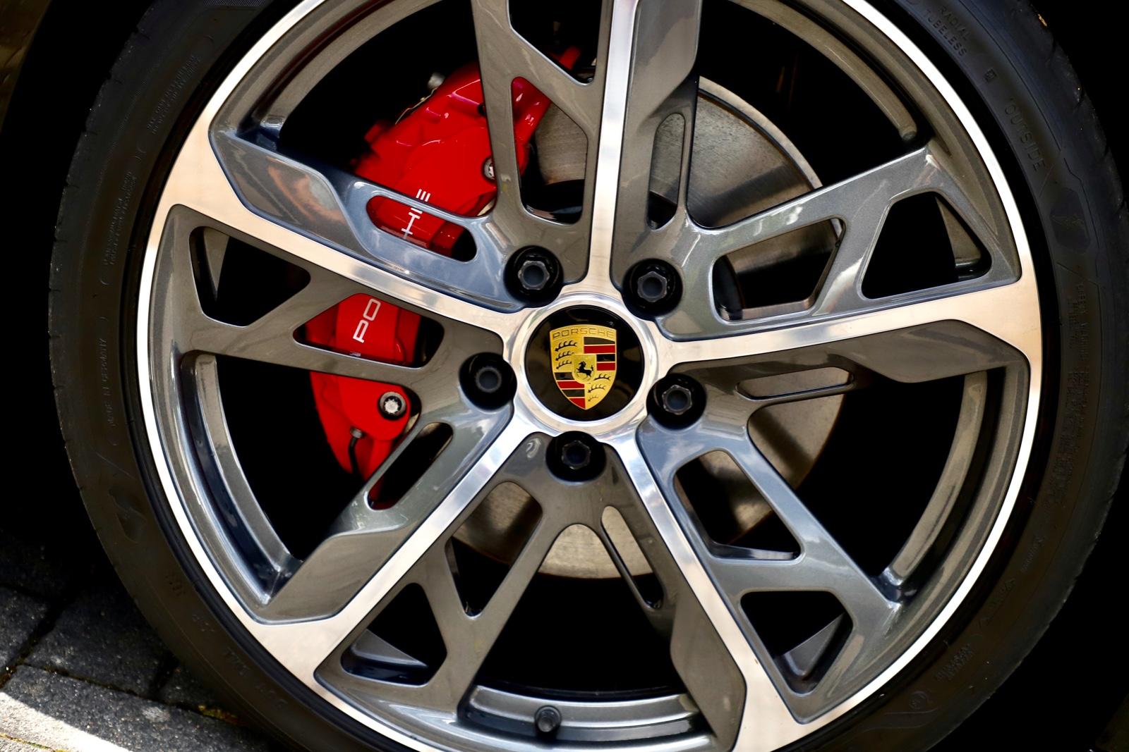Porsche Taycan Cross Turismo 4S LUFTFEDERUNG