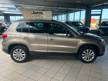 Volkswagen Tiguan - 9