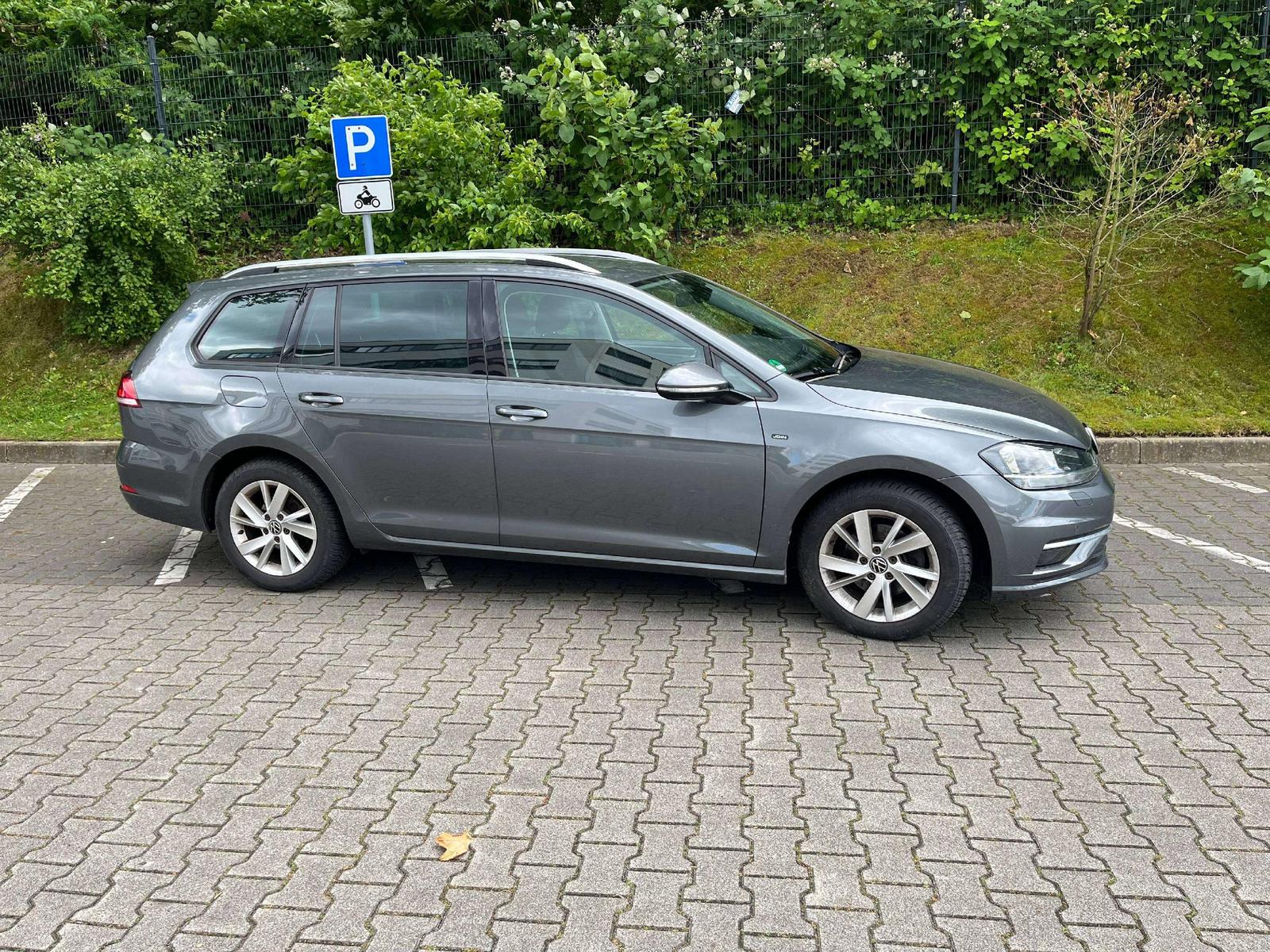 Volkswagen Golf Variant 1.6 TDI Join*Navi,App,AHK,SHZ,PDC,A