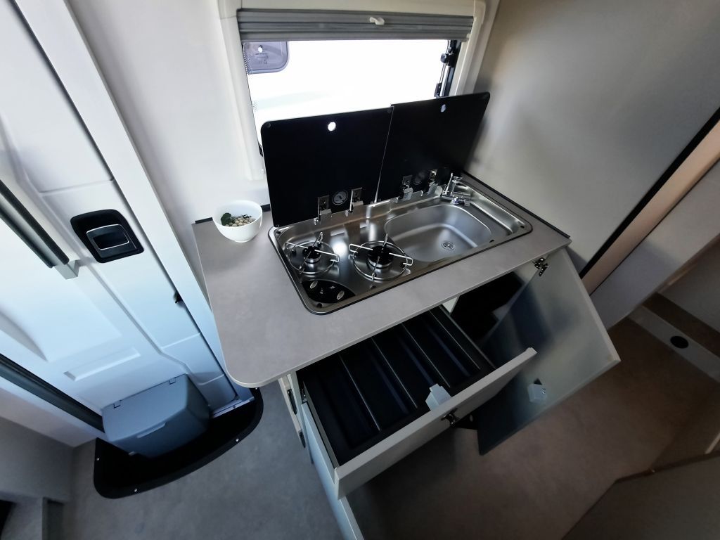 Fahrzeugabbildung LMC Tracer V 670 Verfüg./Sparen Sie 10.691,- €