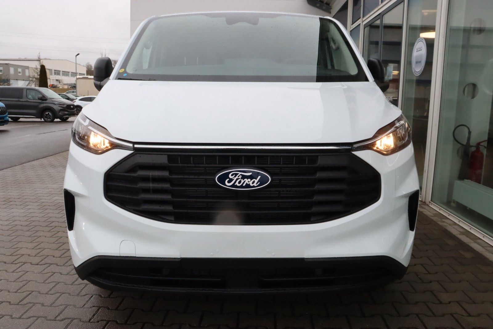 Ford Transit Custom Trend 320/L1 3-Sitzer 2.0 EcoBlue imagem 3