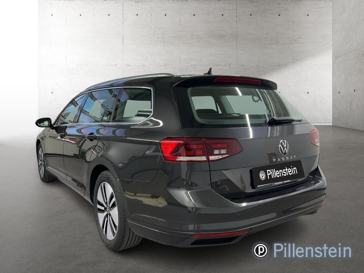 Volkswagen Passat Variant - Bild 3