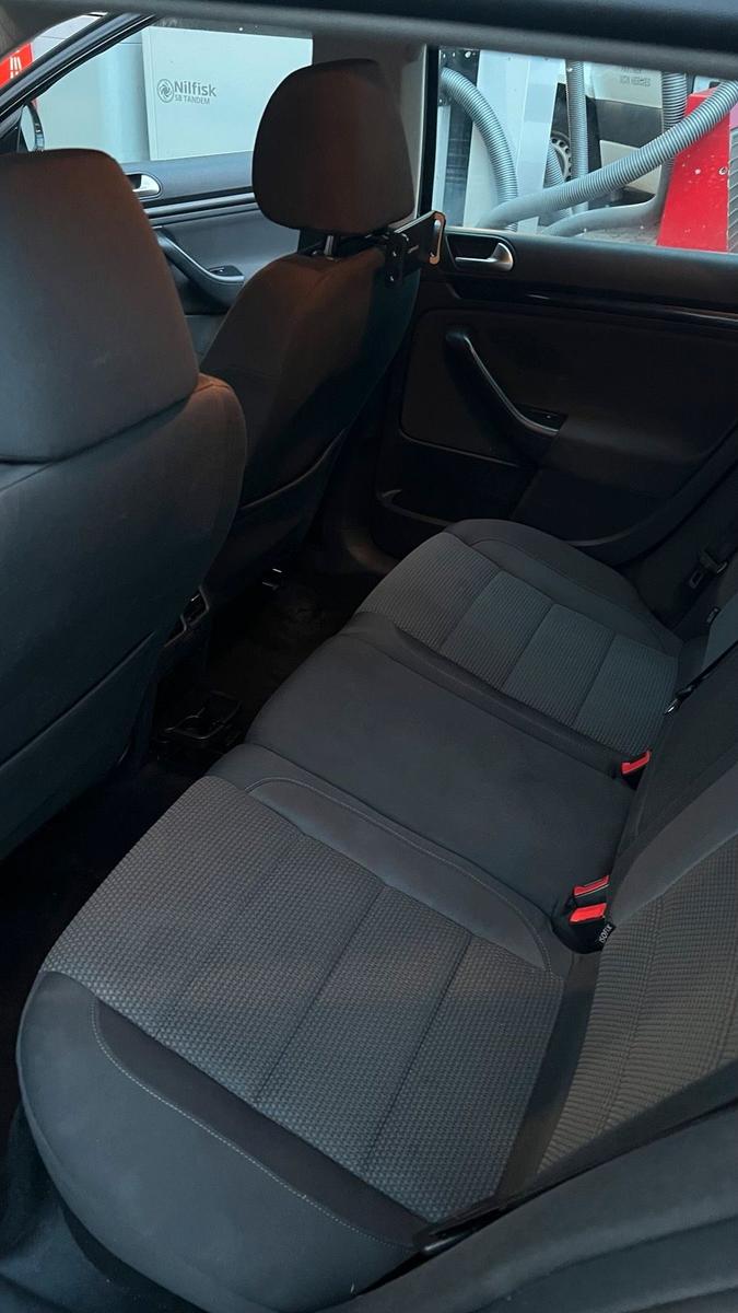 Volkswagen Golf 2010 — photo 13
