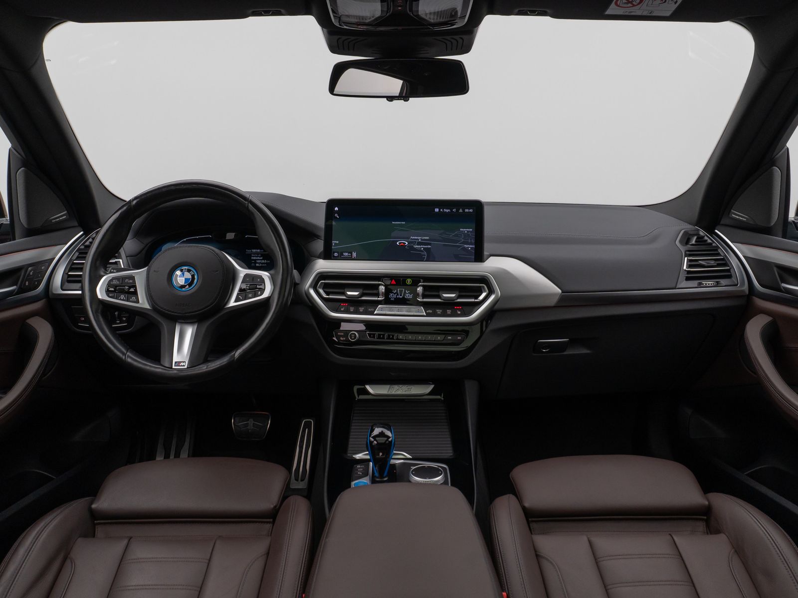 Fahrzeugabbildung BMW iX3 Impressive M Sport Panorama Kamera HUD H/K