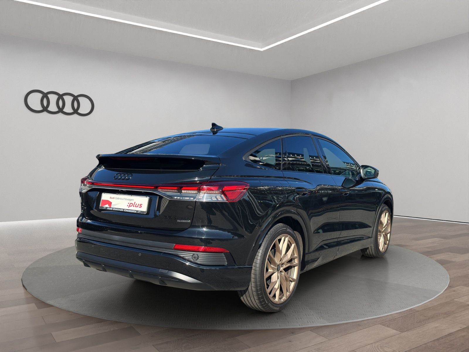 Audi Q4 Sportback 55 e-tron qu. S LINE PANO AR WÄRMEP foto 5
