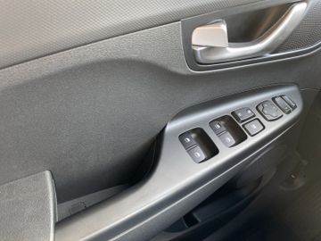 Hyundai Kona Trend Elektro Kam.+KeyLess+LED+Navi+SHZ+LM