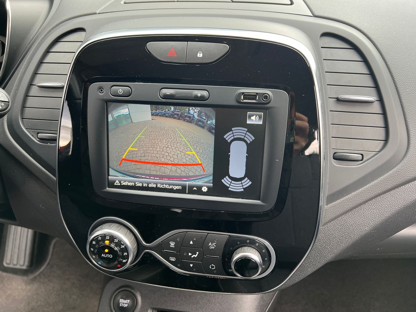 Fahrzeugabbildung Renault Captur Intens 1.3 TCe 150 *AHK,Navi PDC hinten,L