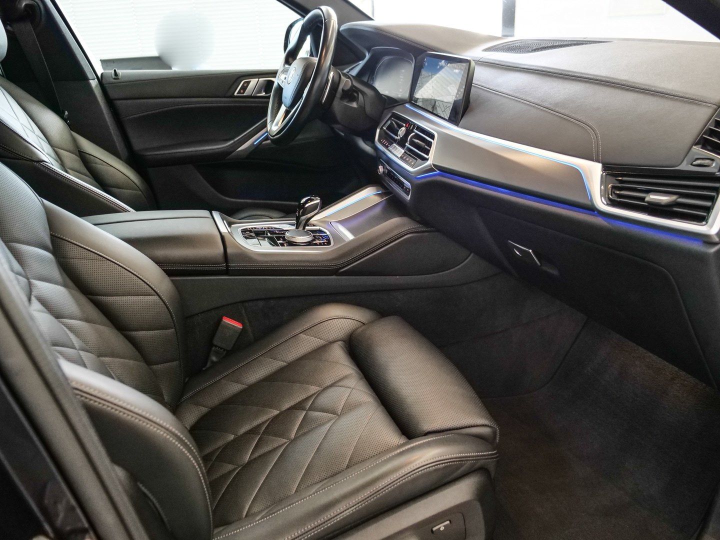 BMW X6 xDrive30d Aut Nav LED AHK Parkass+RFK 19" foto 15
