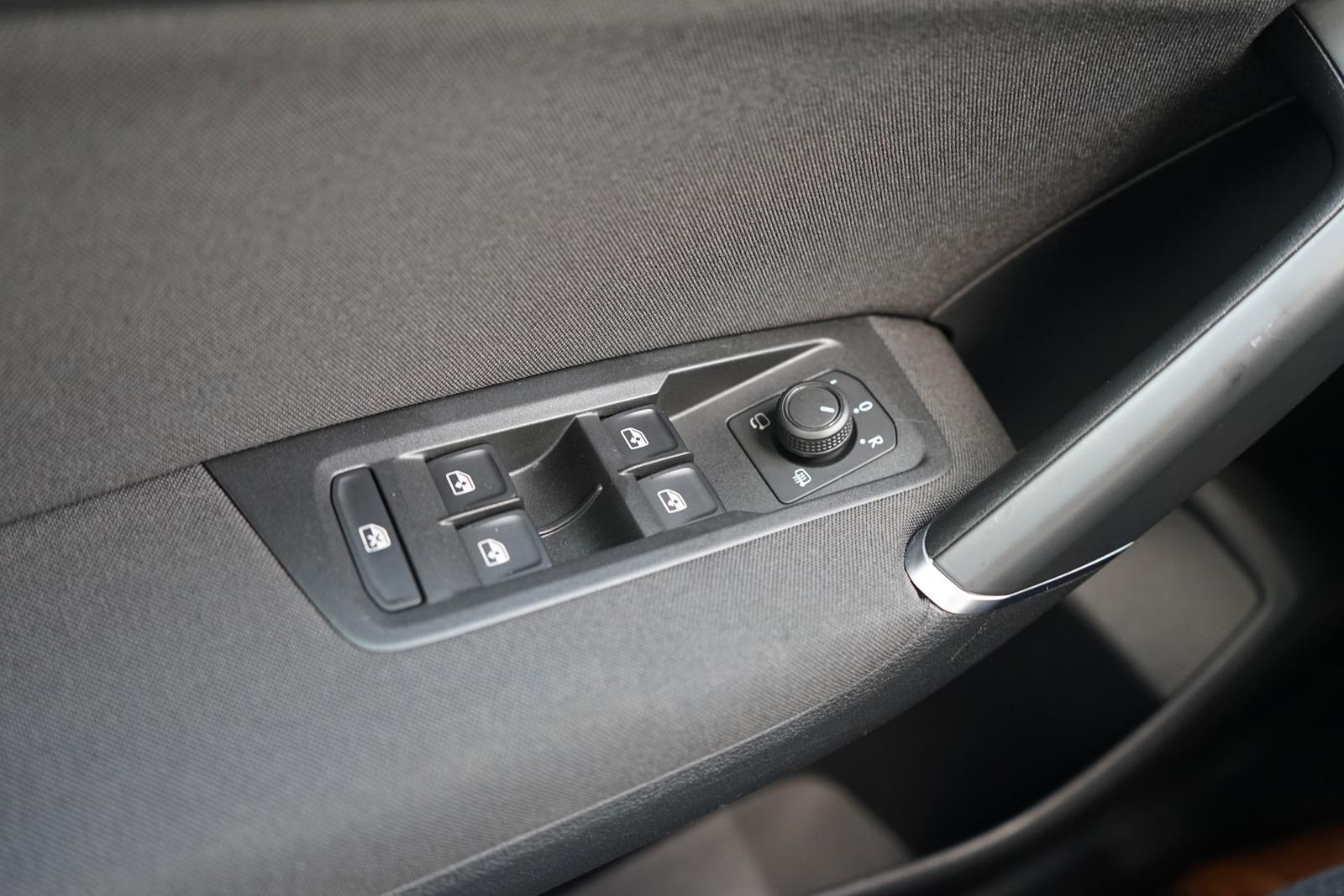 Volkswagen Touran 1.5 TSI DSG United LED Navi ACC Kamera, миниатюра 30