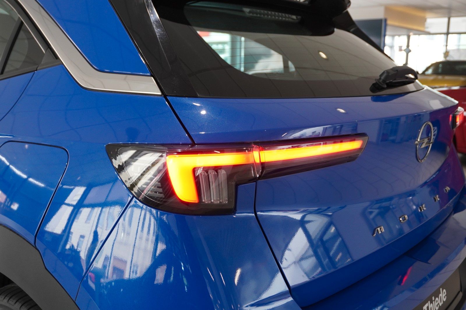 Fahrzeugabbildung Opel Mokka ELEGANCE 1.2T NAVI/LED/KAMERA/SPORT/SH/DAB