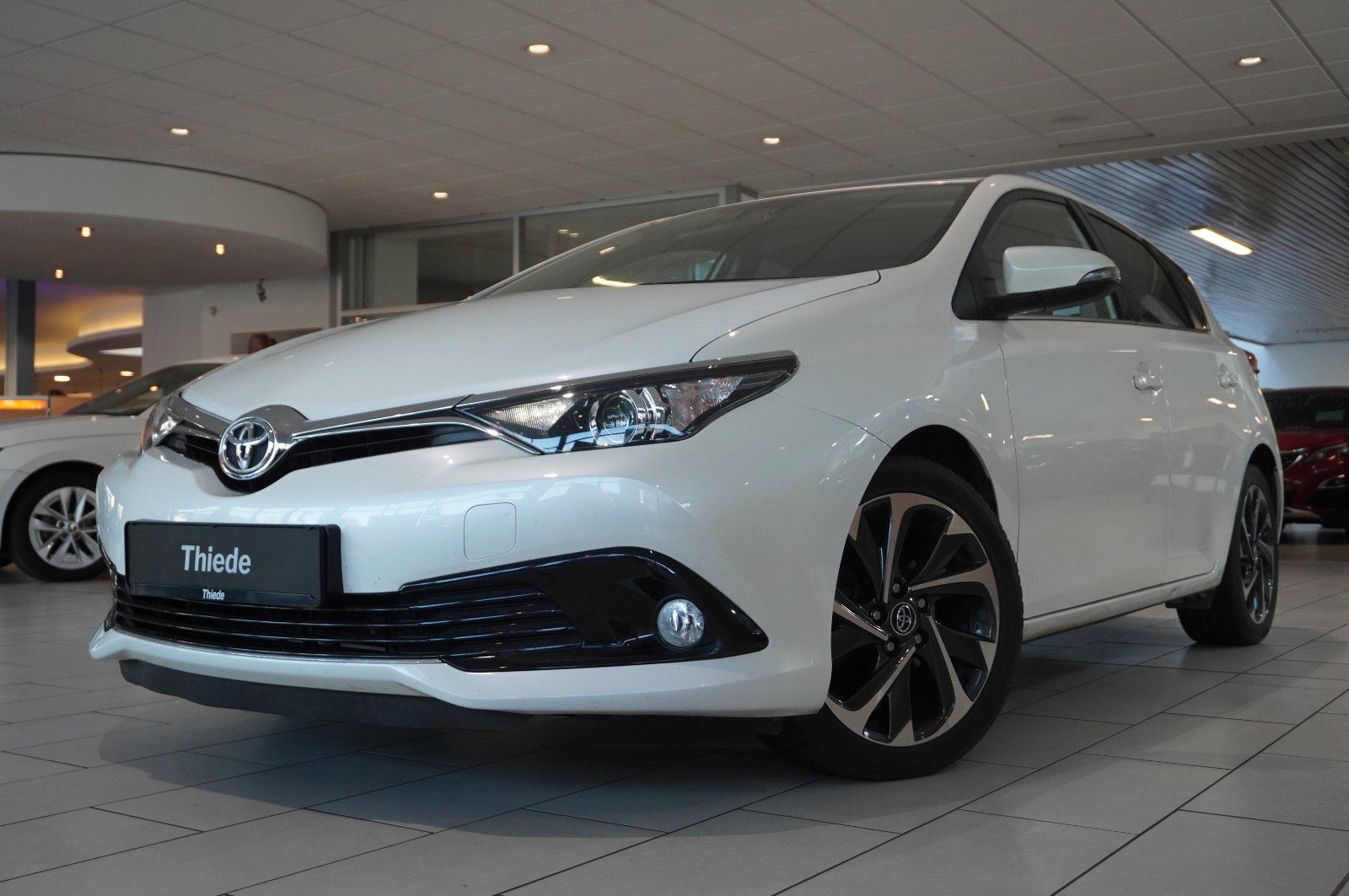 Fahrzeugabbildung Toyota Auris 1.2 LIM. DESIGN EDITION NAVI/LED/KAMERA/SH