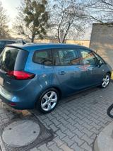 Opel Zafira Tourer - Opel Zafira Tourer mit Diesel-Antrieb: Kombi, Schaltgetriebe