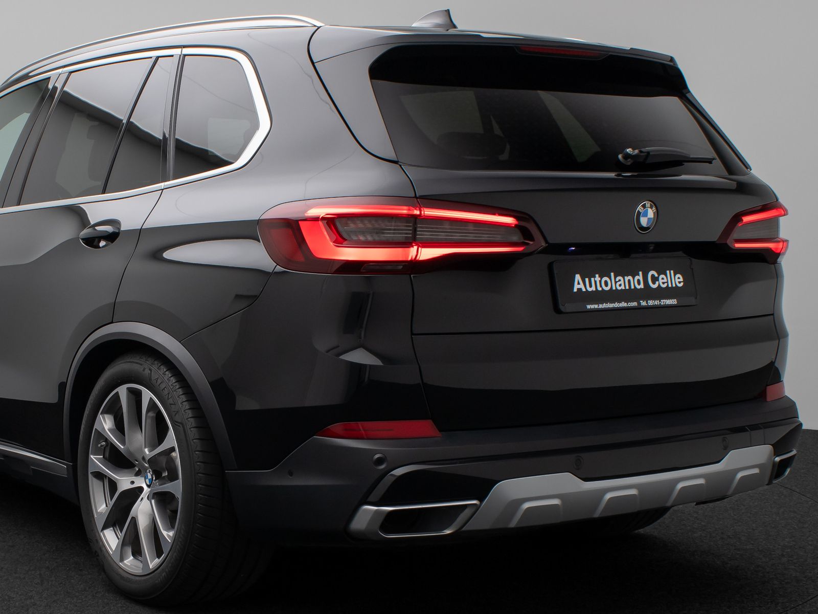 Fahrzeugabbildung BMW X5 xD45e XLine Panorama DAB H/K SoftCL AHK Sport