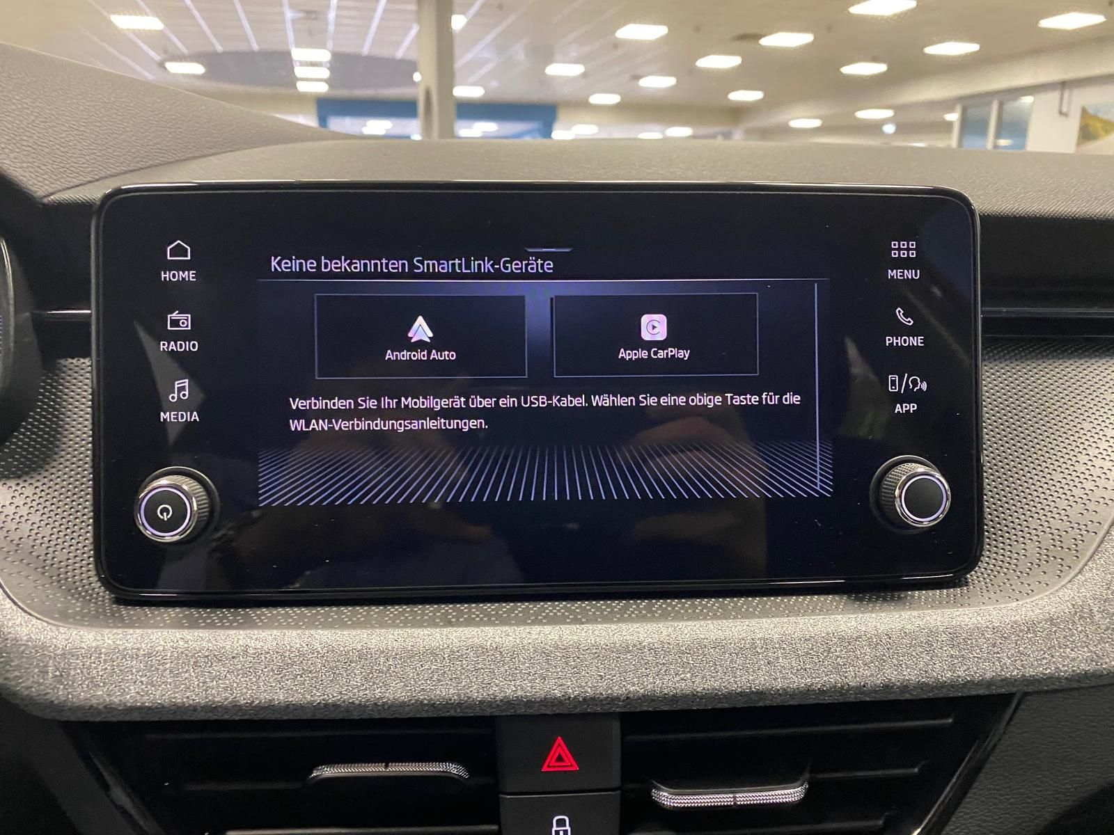 Fahrzeugabbildung SKODA Kamiq 1.0 TSI Selection AHK+APP+KLIMA+RFK+PDC+SI